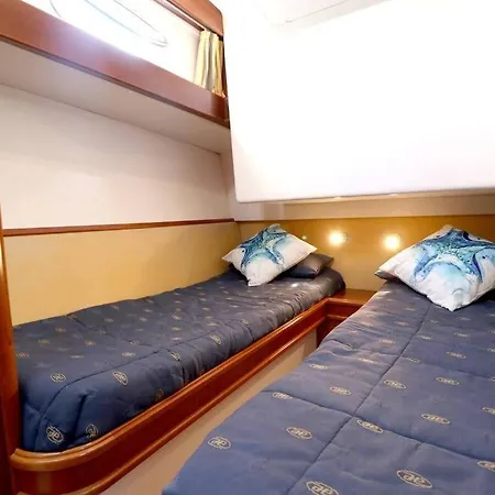 Private Yacht, We Love Our Guests Lisbon Exterior photo